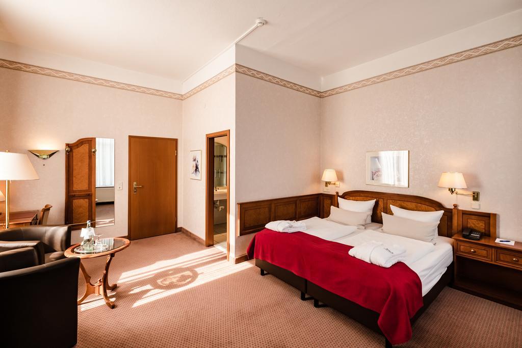 Das 53°Hotel 巴德茨维什安 外观 照片
